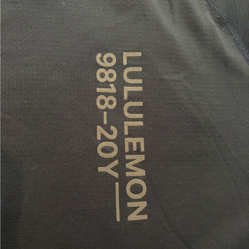 lululemon athletica Men's Navy Tee - Picture 5 of 7